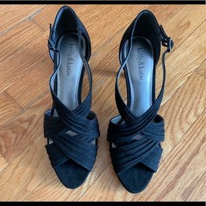 🎾Black Strappy Sandals